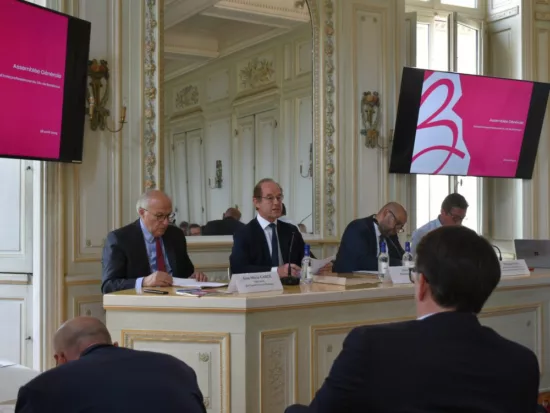 Allan Sichel lors de l'assemblée générale du CIVB, conseil interprofessionnel des vins de Bordeaux