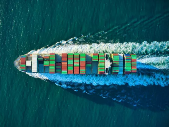 navire porte-conteneurs pour l'export